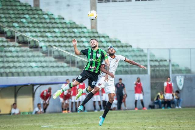 奥萨苏纳主场2-0战胜桑坦德竞技，终结不胜局面